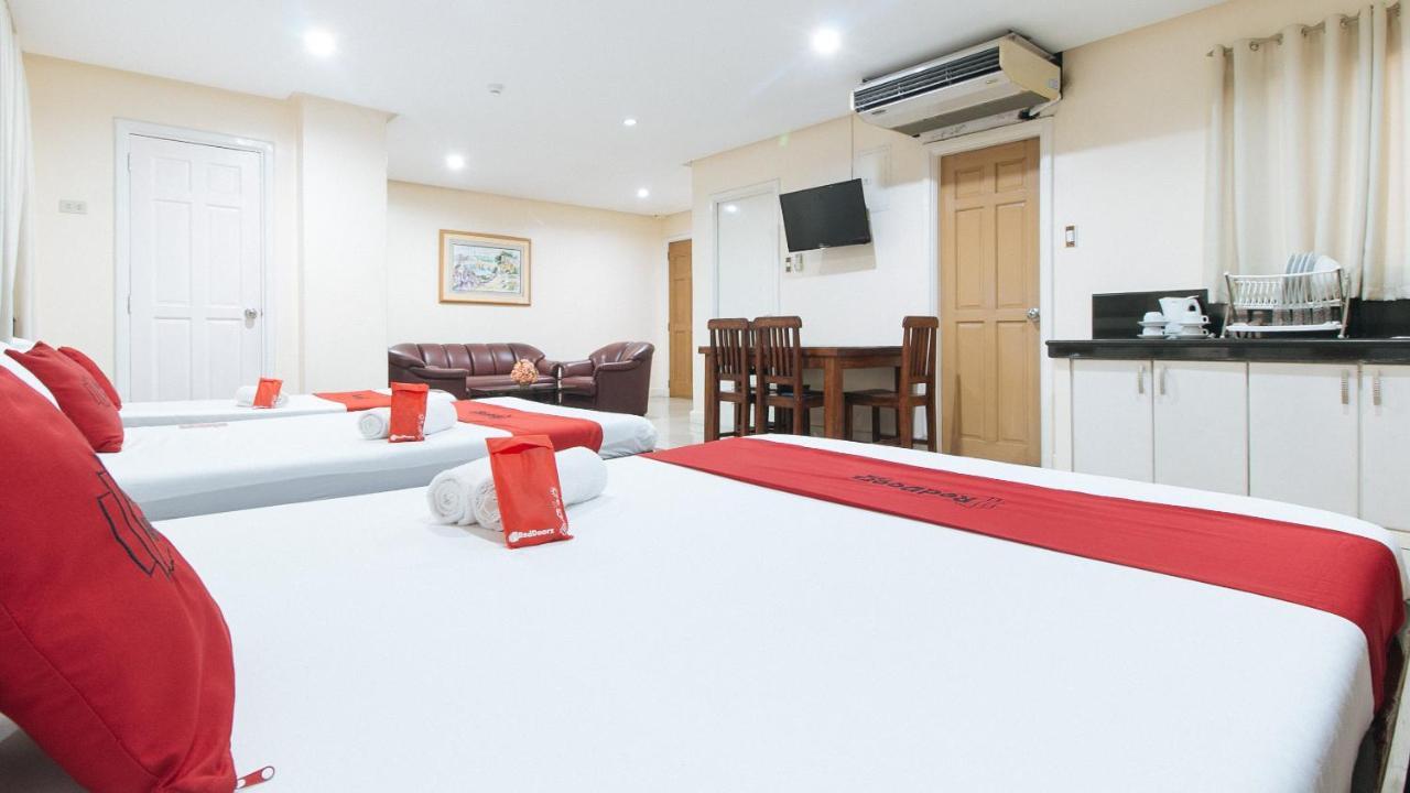 Reddoorz Plus @ Better Living Paranaque Paranaque City Eksteriør billede
