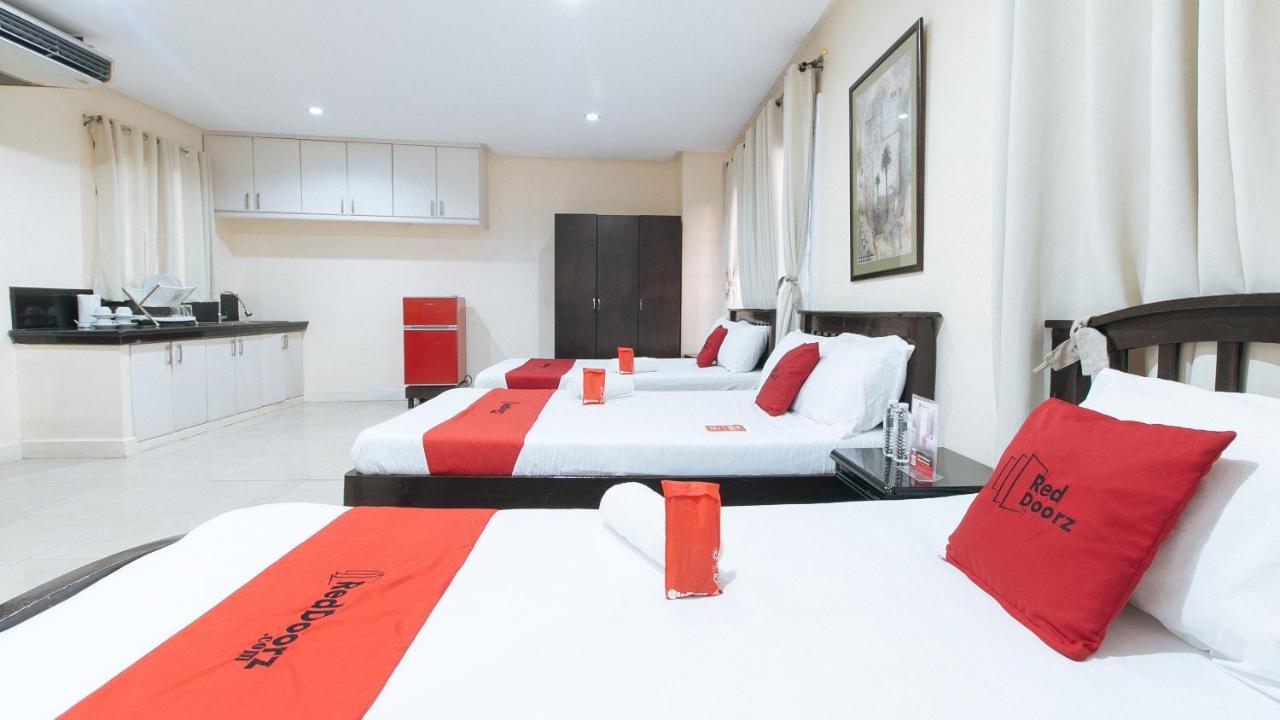 Reddoorz Plus @ Better Living Paranaque Paranaque City Eksteriør billede